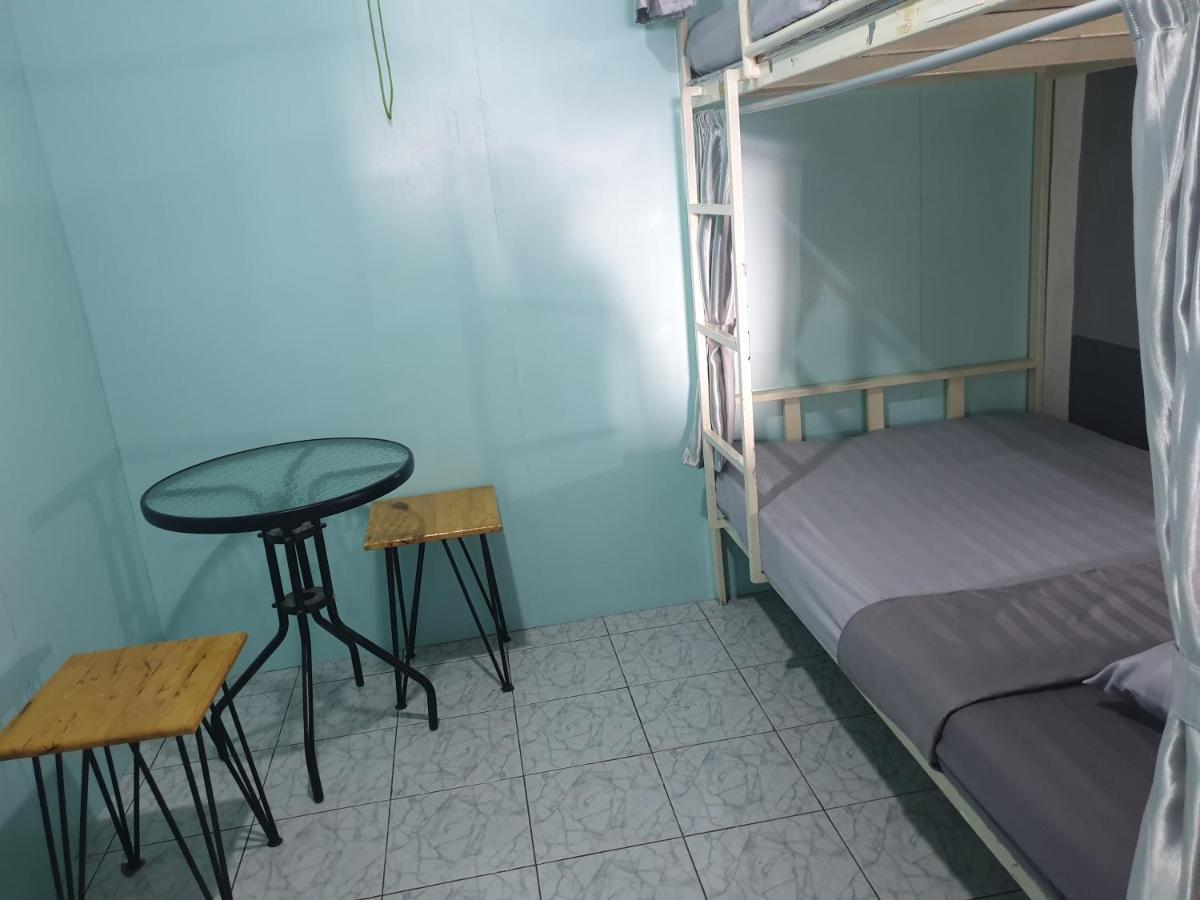 I-Smile & U2 Hostel Chiang Mai Extérieur photo