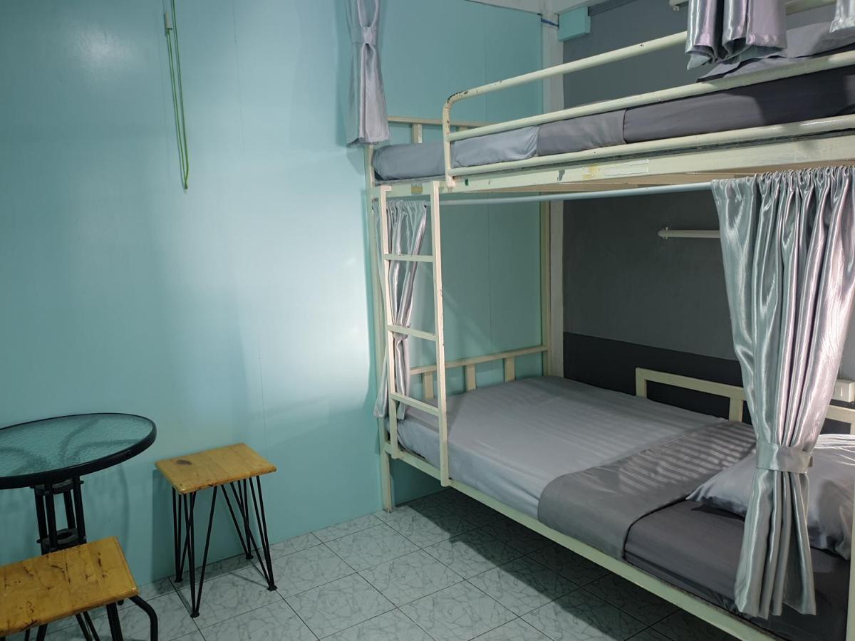 I-Smile & U2 Hostel Chiang Mai Extérieur photo