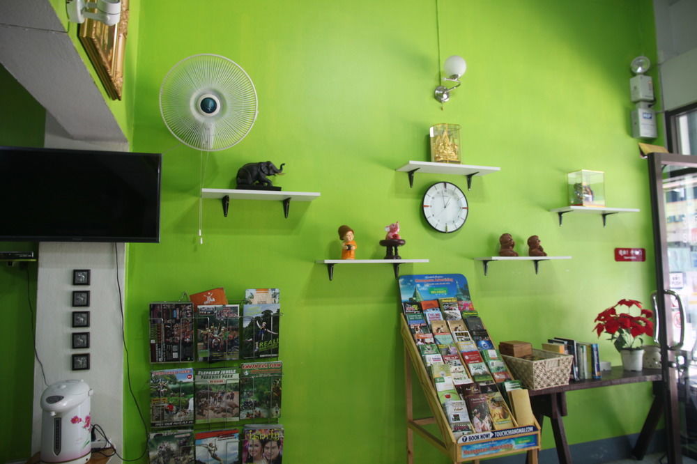 I-Smile & U2 Hostel Chiang Mai Extérieur photo