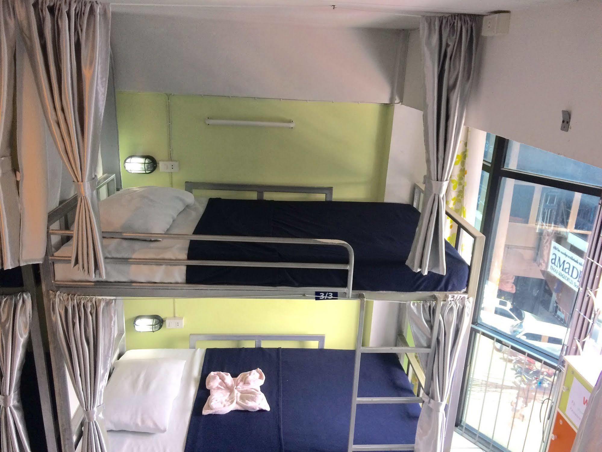 I-Smile & U2 Hostel Chiang Mai Extérieur photo