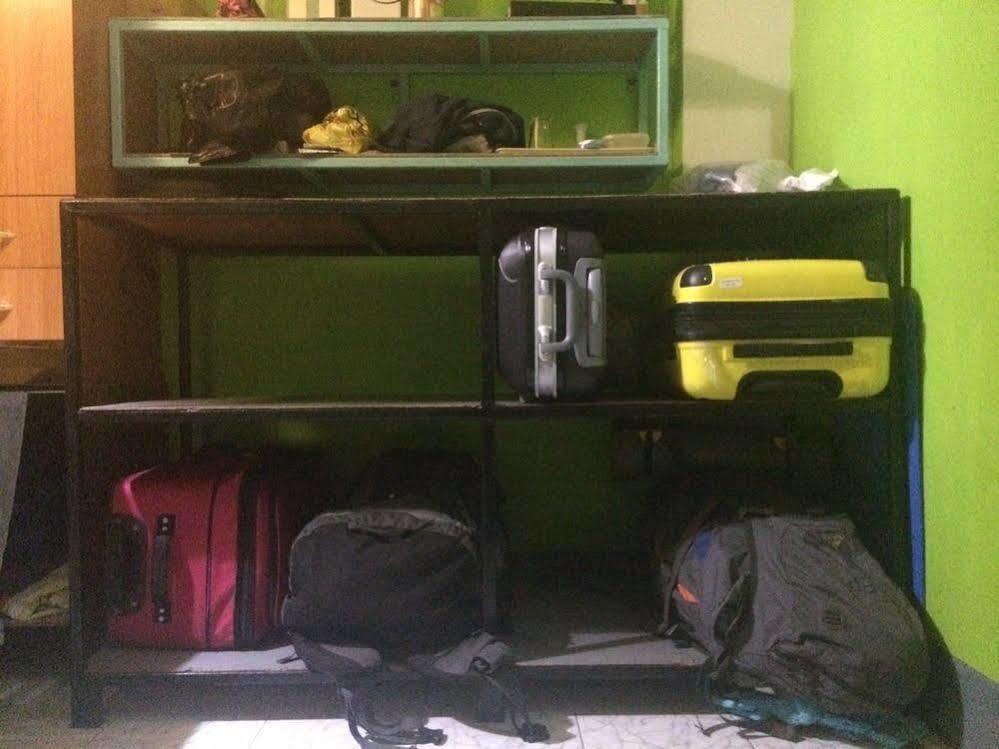 I-Smile & U2 Hostel Chiang Mai Extérieur photo