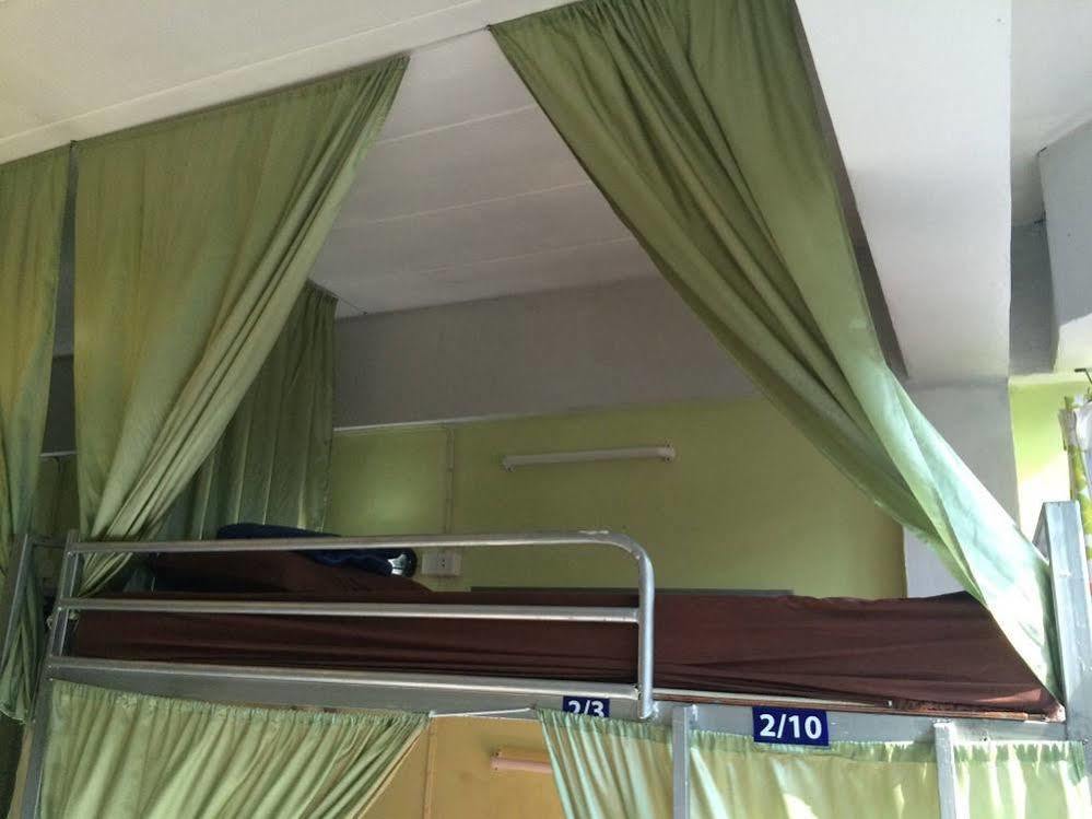 I-Smile & U2 Hostel Chiang Mai Extérieur photo